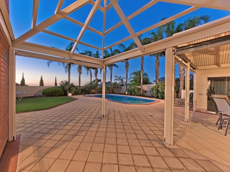 12 Portsmouth Parade, Gulfview Heights SA 5096