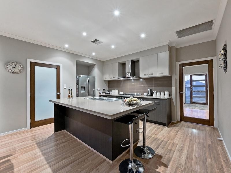 12 The Avenue, Blakeview SA 5114