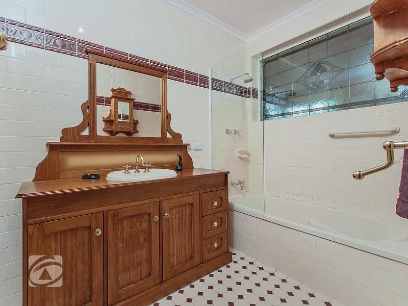 8 Donald Street, Highbury SA 5089