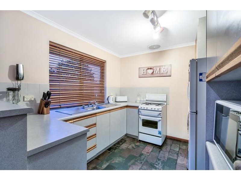 8 Essling Place, Greenwith SA 5125