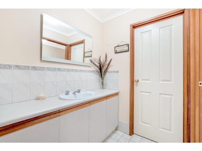 8 Essling Place, Greenwith SA 5125