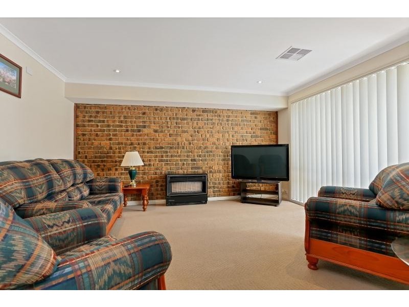 1 Riverside Drive, Redwood Park SA 5097