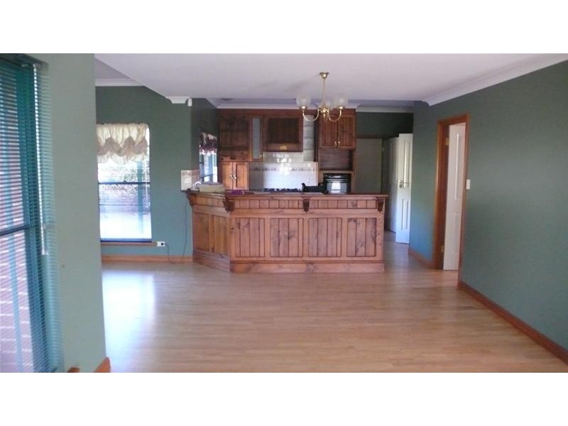 8 Peppermint Close, Greenwith SA 5125