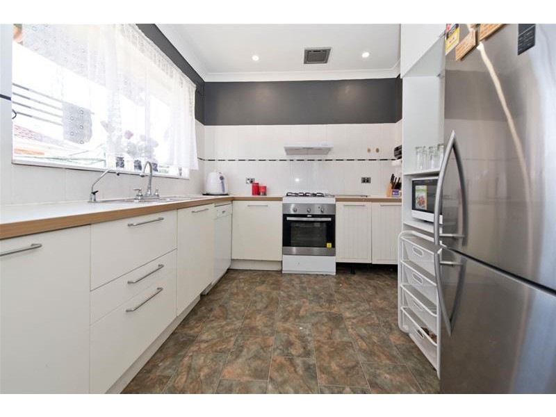 422 Bridge Road, Para Hills West SA 5096