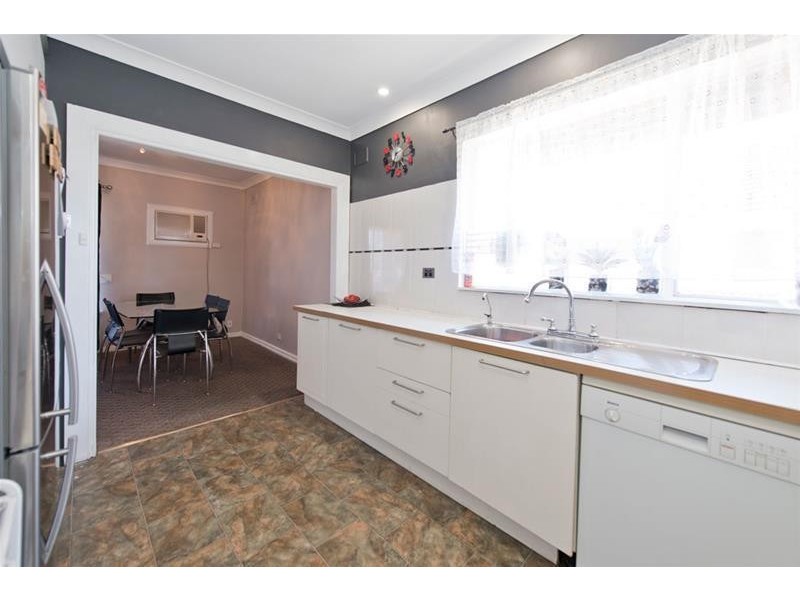 422 Bridge Road, Para Hills West SA 5096