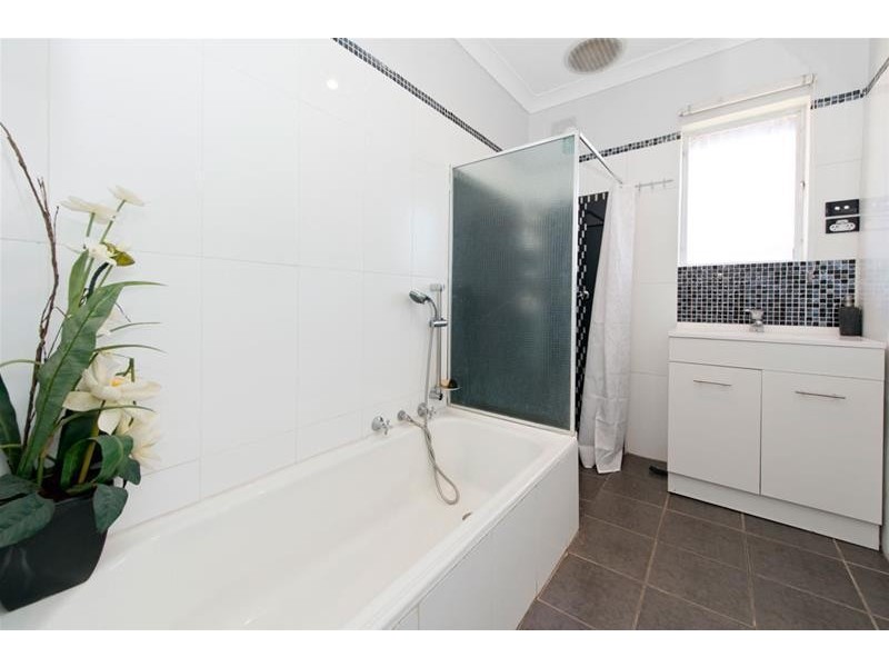 422 Bridge Road, Para Hills West SA 5096