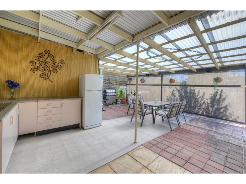 422 Bridge Road, Para Hills West SA 5096