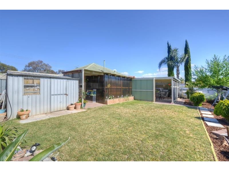 422 Bridge Road, Para Hills West SA 5096