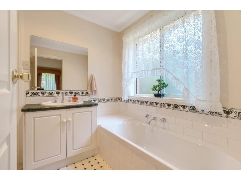 14 Candlebark Grove, Greenwith SA 5125