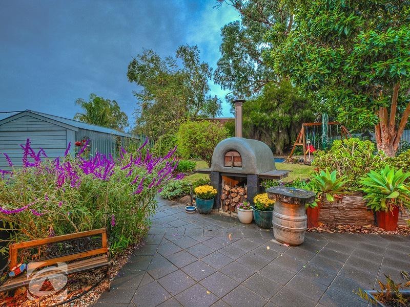 10 Cottenham Drive, Banksia Park SA 5091