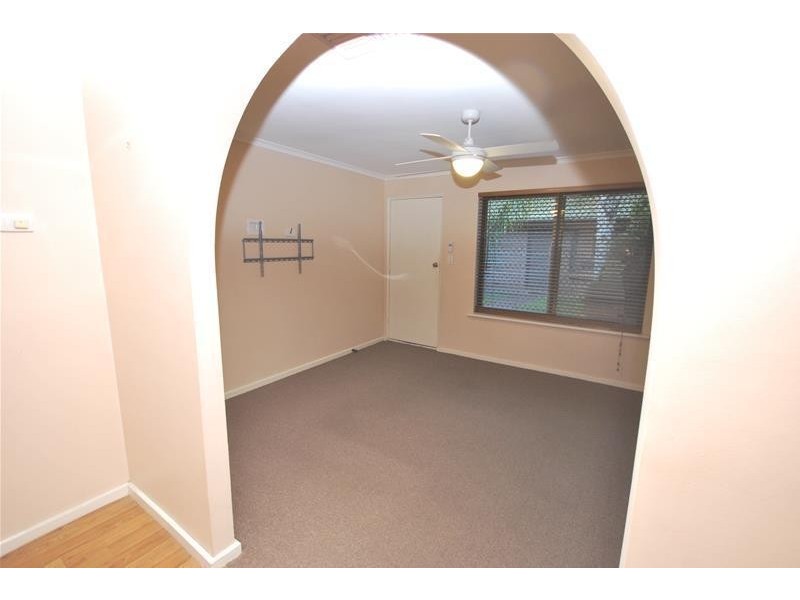 2/82 Churchill Road North, Dry Creek SA 5094