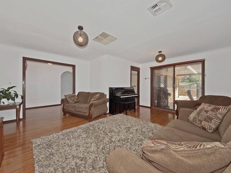 4 Marieberg Avenue, Modbury Heights SA 5092