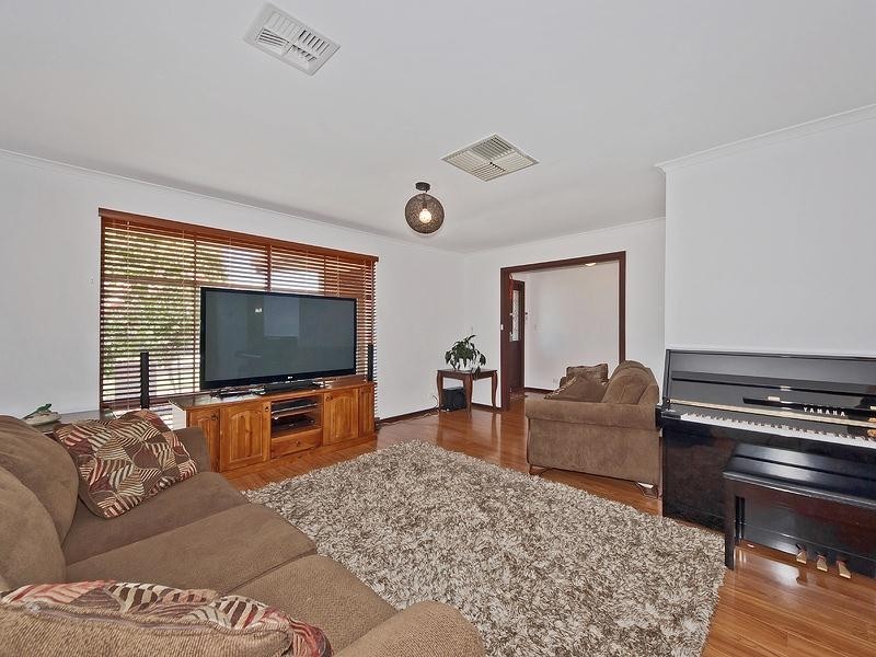 4 Marieberg Avenue, Modbury Heights SA 5092