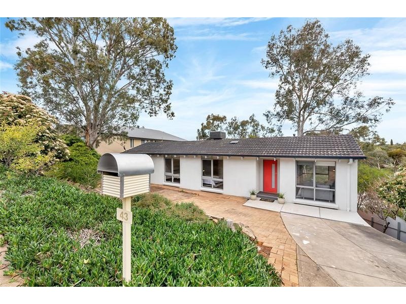 43 Flinders Drive, Valley View SA 5093