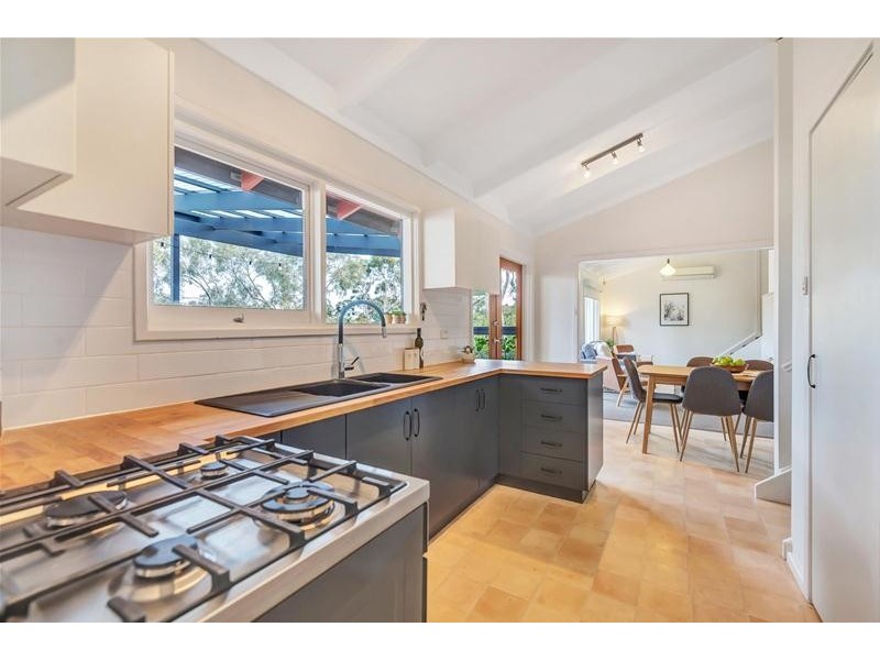 43 Flinders Drive, Valley View SA 5093