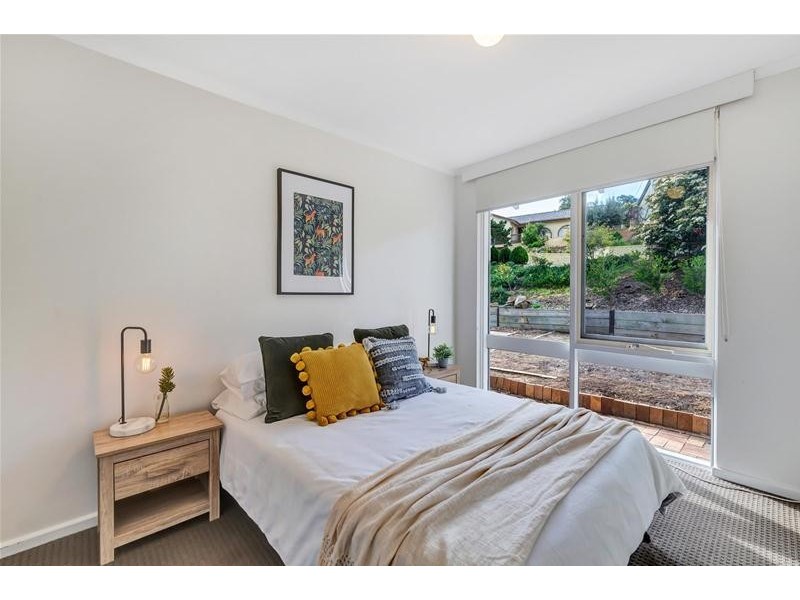 43 Flinders Drive, Valley View SA 5093