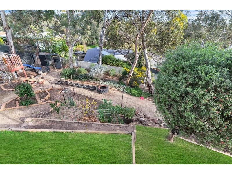 43 Flinders Drive, Valley View SA 5093