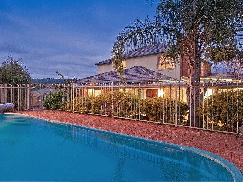 2 Laurina Court, Golden Grove SA 5125