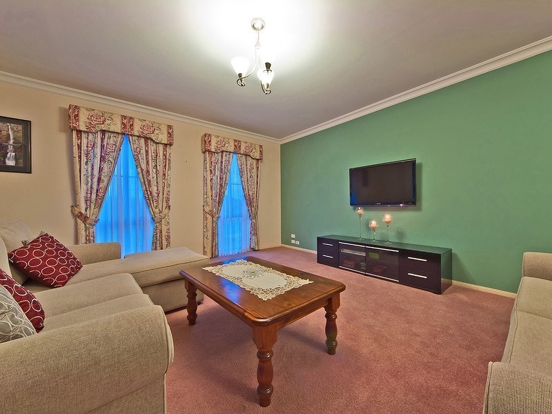 2 Laurina Court, Golden Grove SA 5125