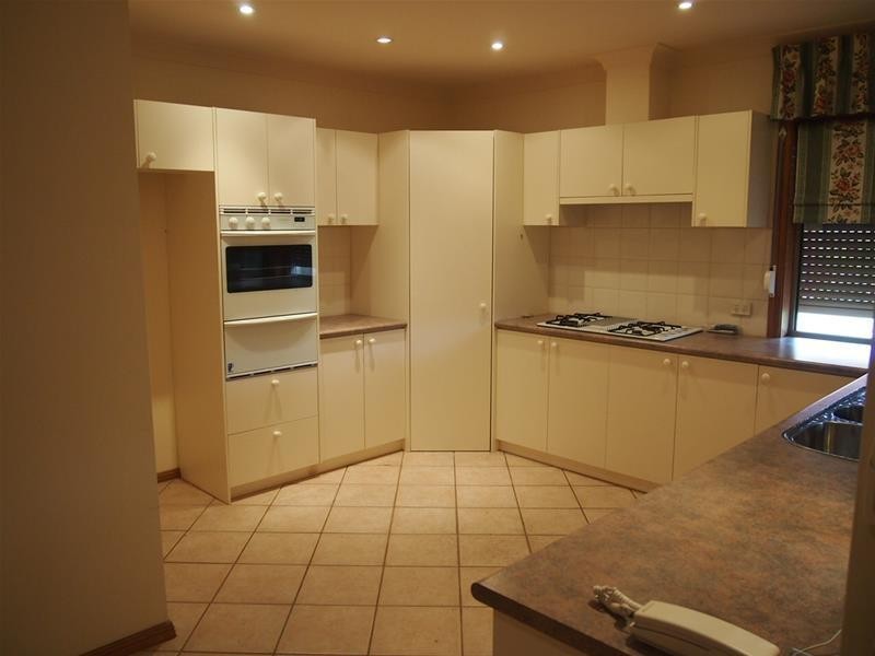 2 Thornbill Close, Tea Tree Gully SA 5091