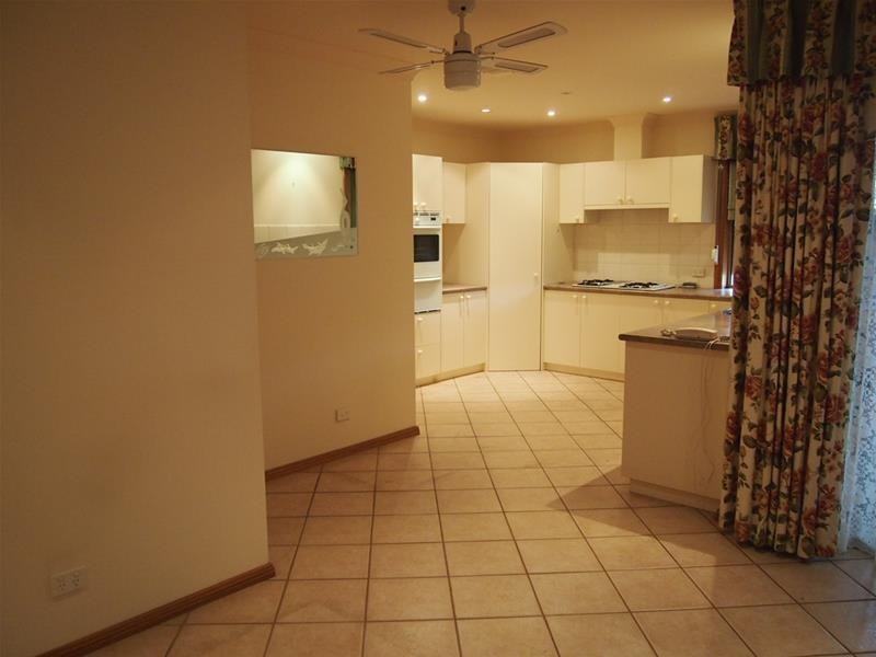 2 Thornbill Close, Tea Tree Gully SA 5091