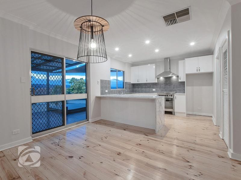 9 Canberra Crescent, Valley View SA 5093