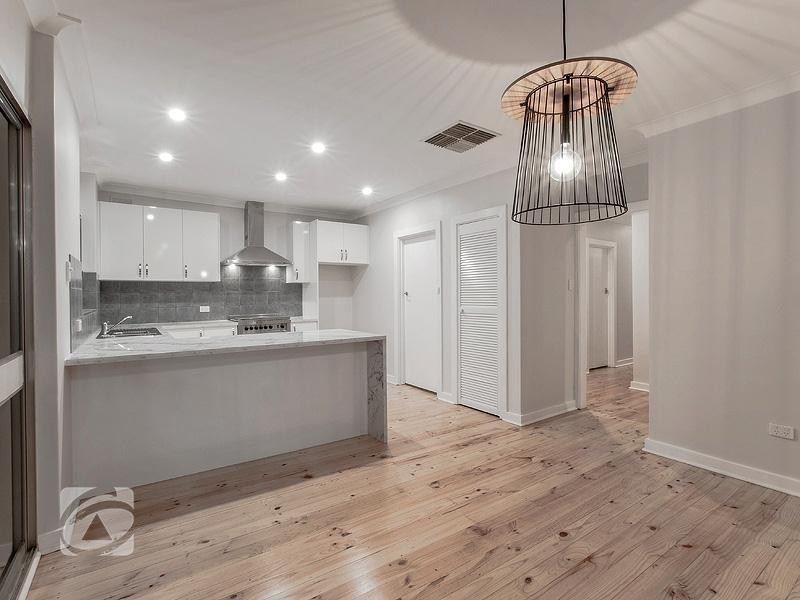 9 Canberra Crescent, Valley View SA 5093