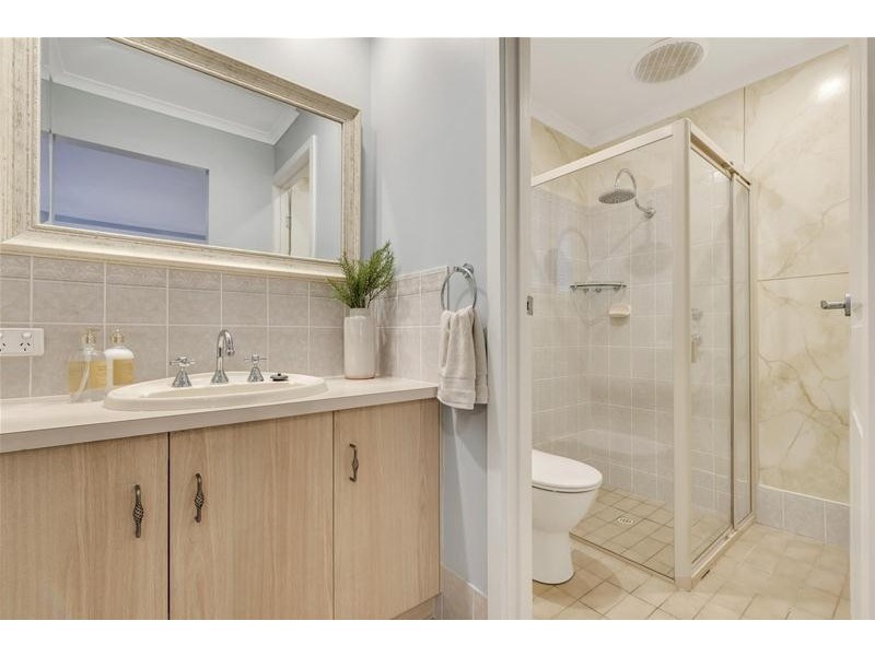 16 Hillcott Avenue, Wynn Vale SA 5127