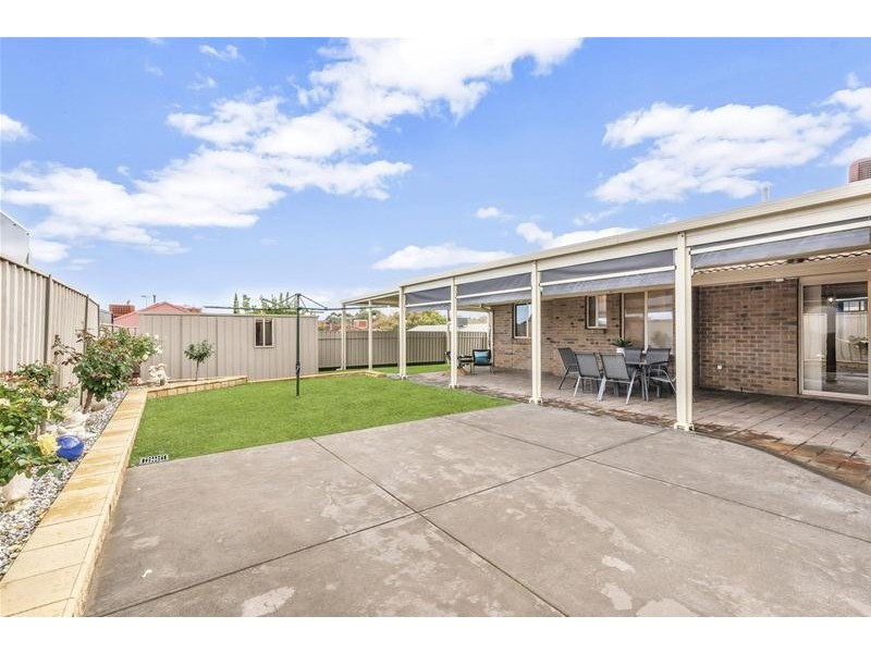 16 Hillcott Avenue, Wynn Vale SA 5127