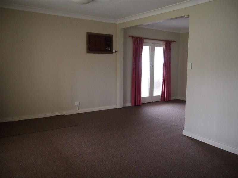 18 Waikerie Avenue, Hope Valley SA 5090