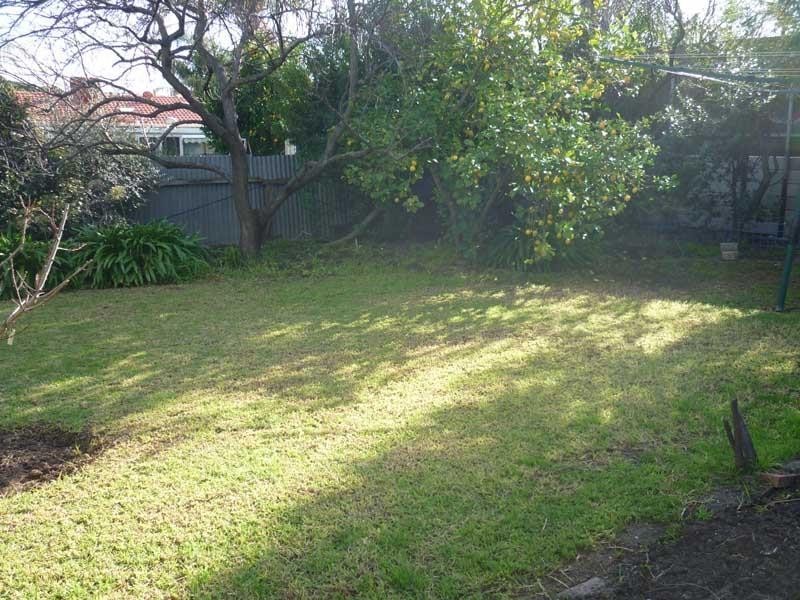 18 Waikerie Avenue, Hope Valley SA 5090