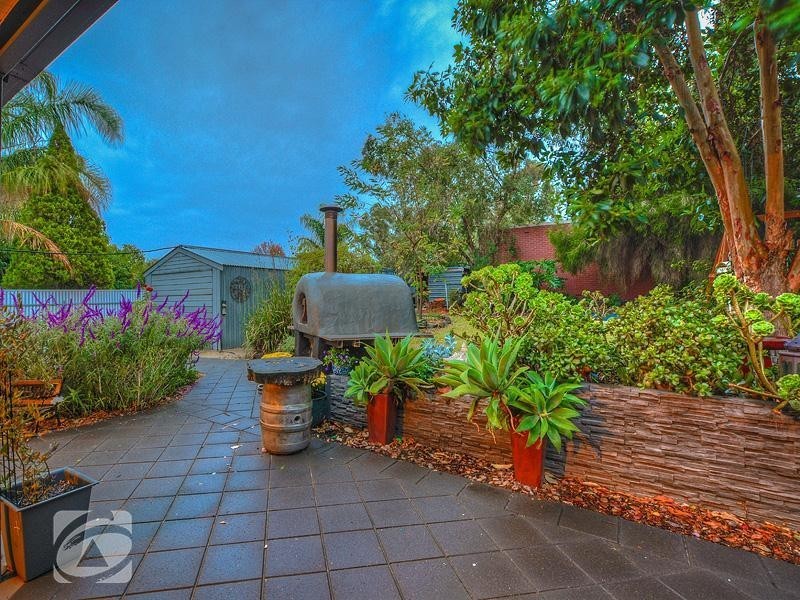 10 Cottenham Drive, Banksia Park SA 5091