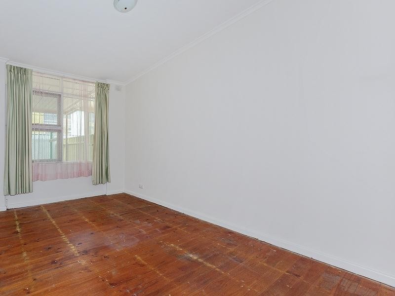 16 Leabrook  Drive, Para Hills SA 5096