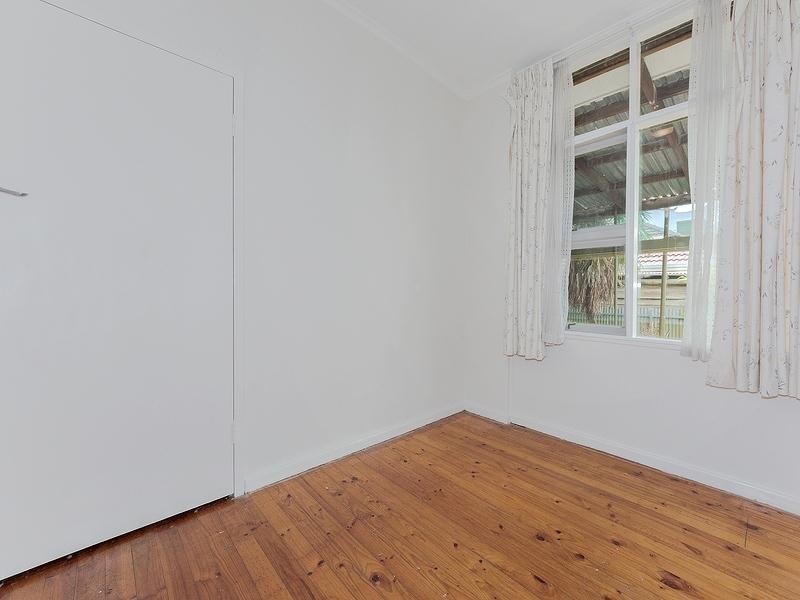 16 Leabrook  Drive, Para Hills SA 5096