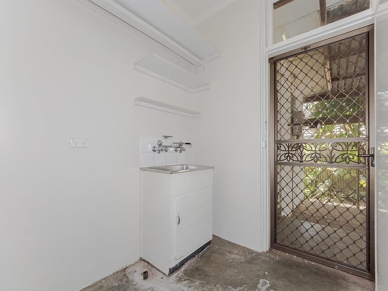 16 Leabrook  Drive, Para Hills SA 5096