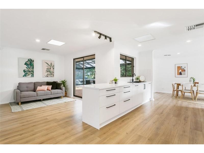 13 McPharlin Avenue, Redwood Park SA 5097