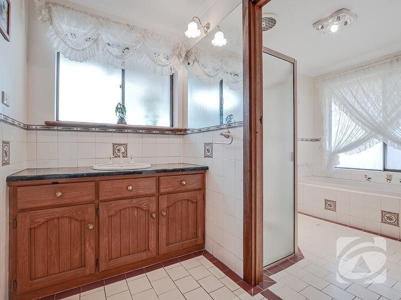 44 Minerva Crescent, Modbury Heights SA 5092