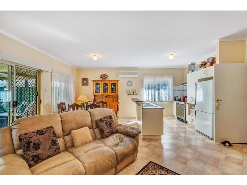 4 Mallard  Crescent, Mawson Lakes SA 5095