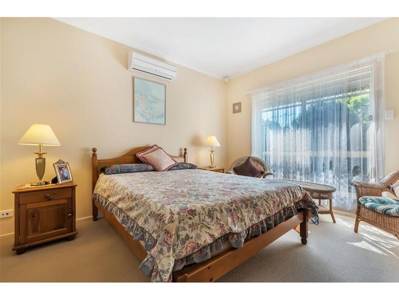 4 Mallard  Crescent, Mawson Lakes SA 5095