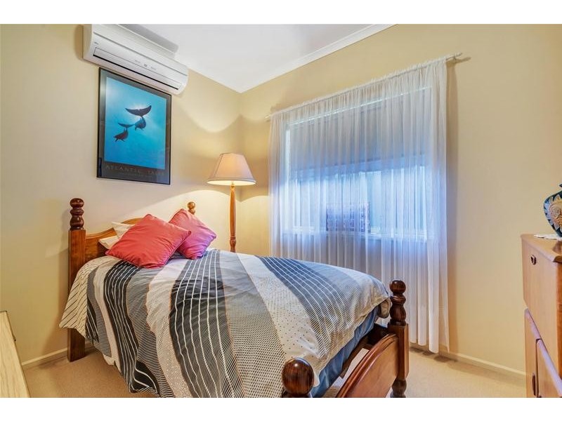 4 Mallard  Crescent, Mawson Lakes SA 5095