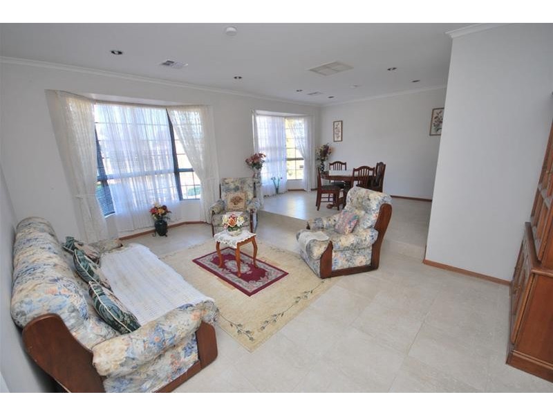 10 Cobblestone Close, Gulfview Heights SA 5096