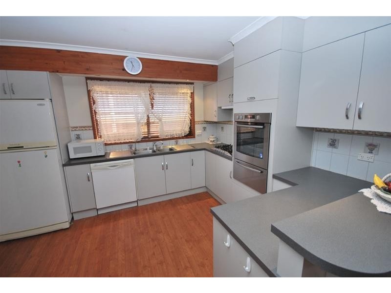 10 Cobblestone Close, Gulfview Heights SA 5096