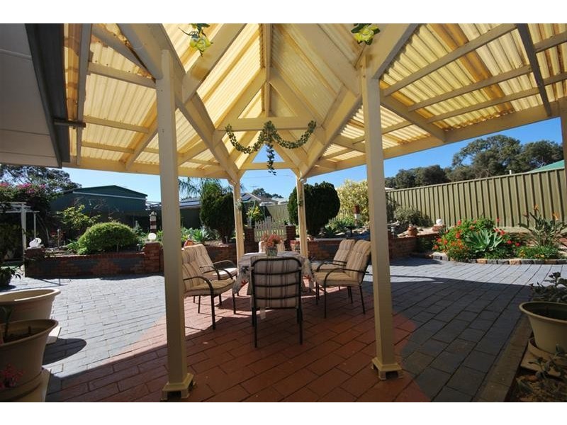 10 Cobblestone Close, Gulfview Heights SA 5096