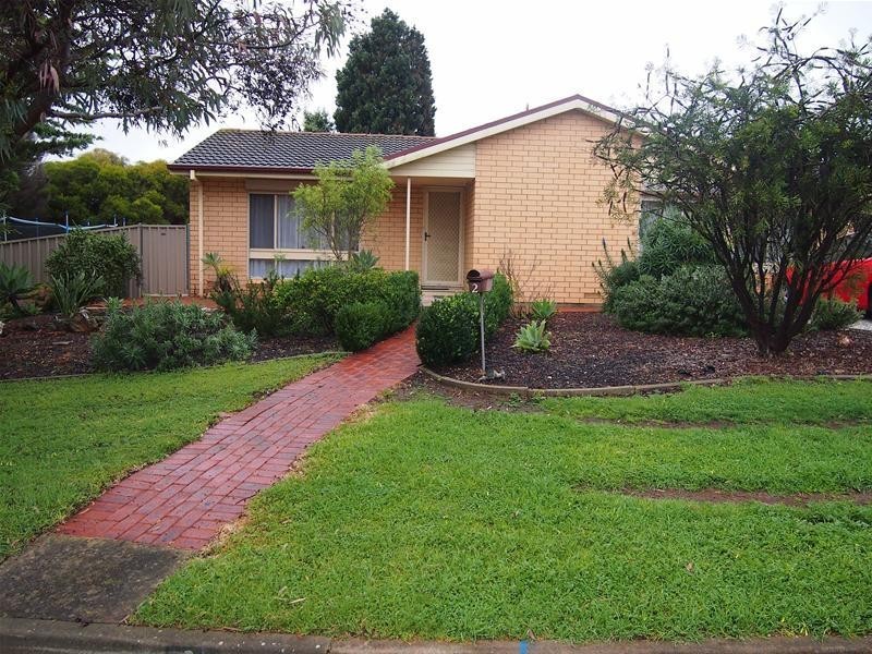 2 Dillon Street, Redwood Park SA 5097