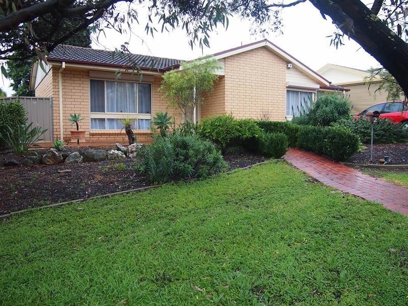 2 Dillon Street, Redwood Park SA 5097