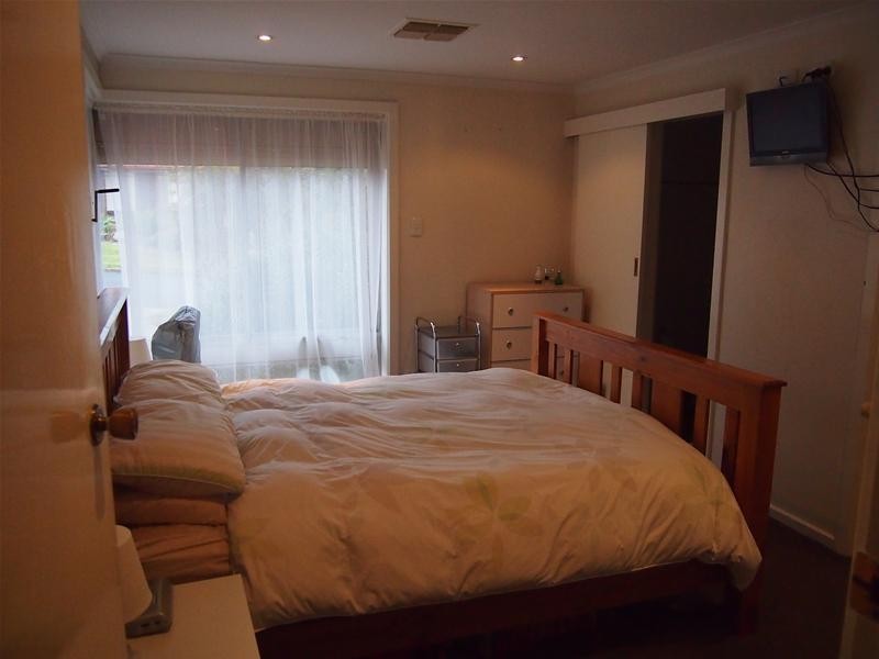 2 Dillon Street, Redwood Park SA 5097