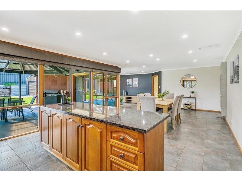 33 Borodino Court, Greenwith SA 5125