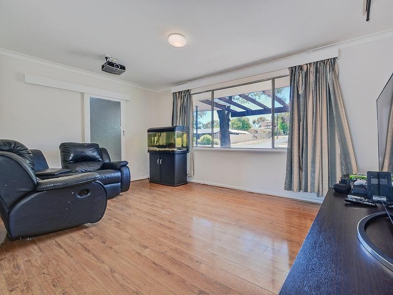 4 Trim Drive, Ridgehaven SA 5097