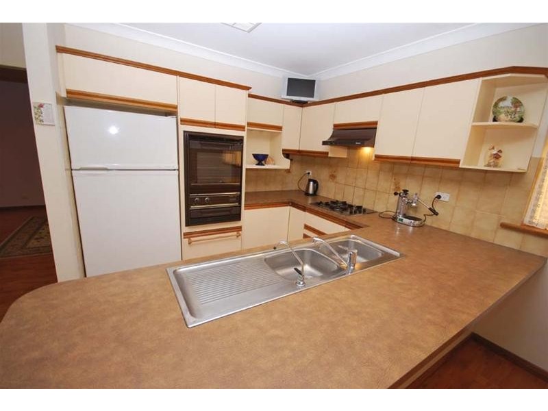 16 Garnet Drive, Salisbury East SA 5109