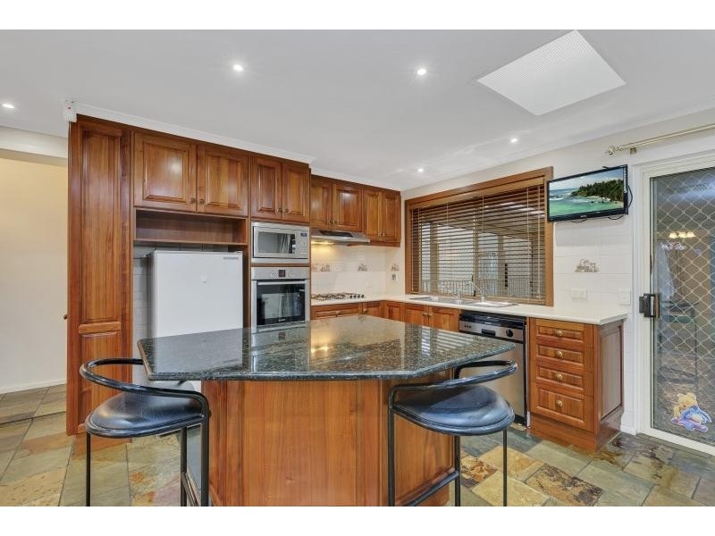 4 Selangor Avenue, Fairview Park SA 5126